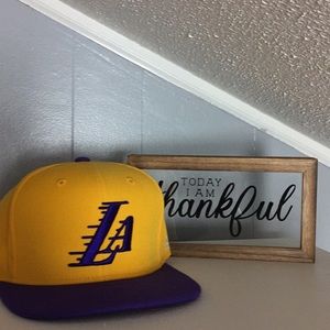 Los Angeles Lakers SnapBack Cap Gold/Purple